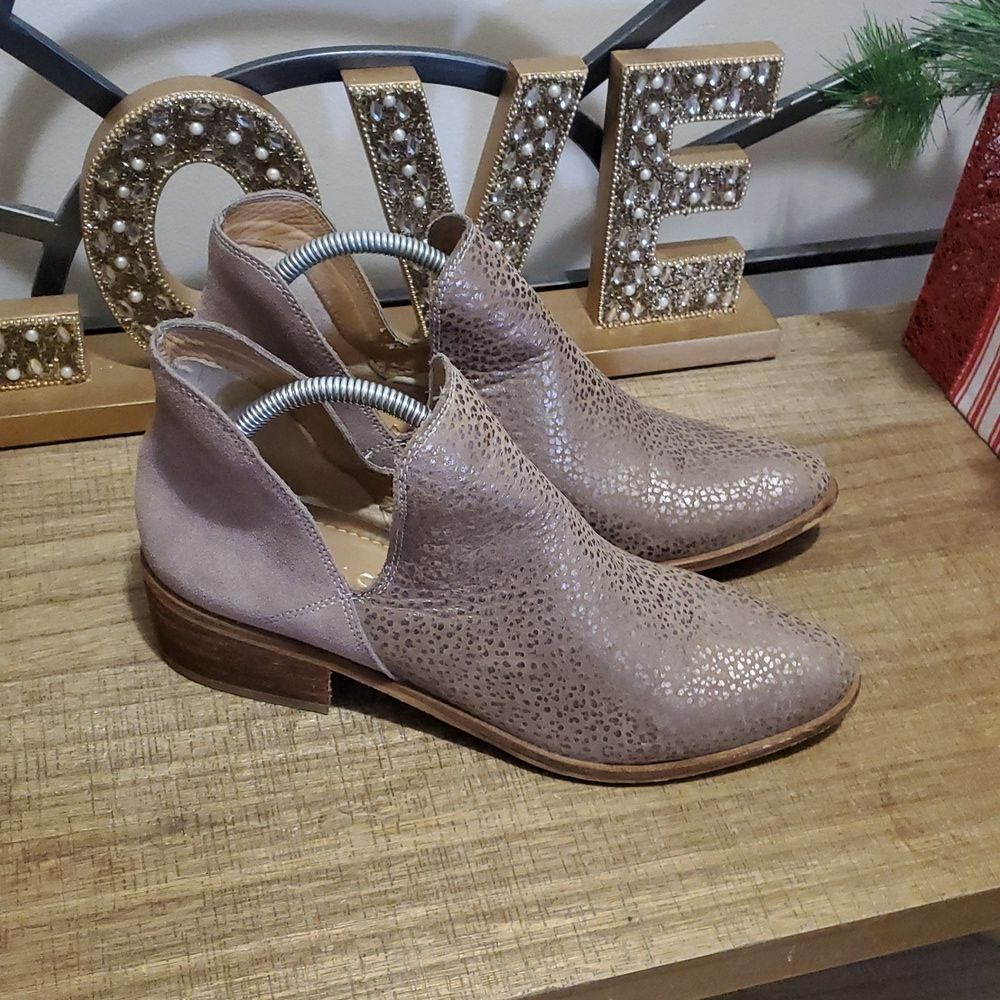 Unbranded Metallic Animal Print Suede Split‎ Shaft Booties Taupe Size 39 EU 8 US